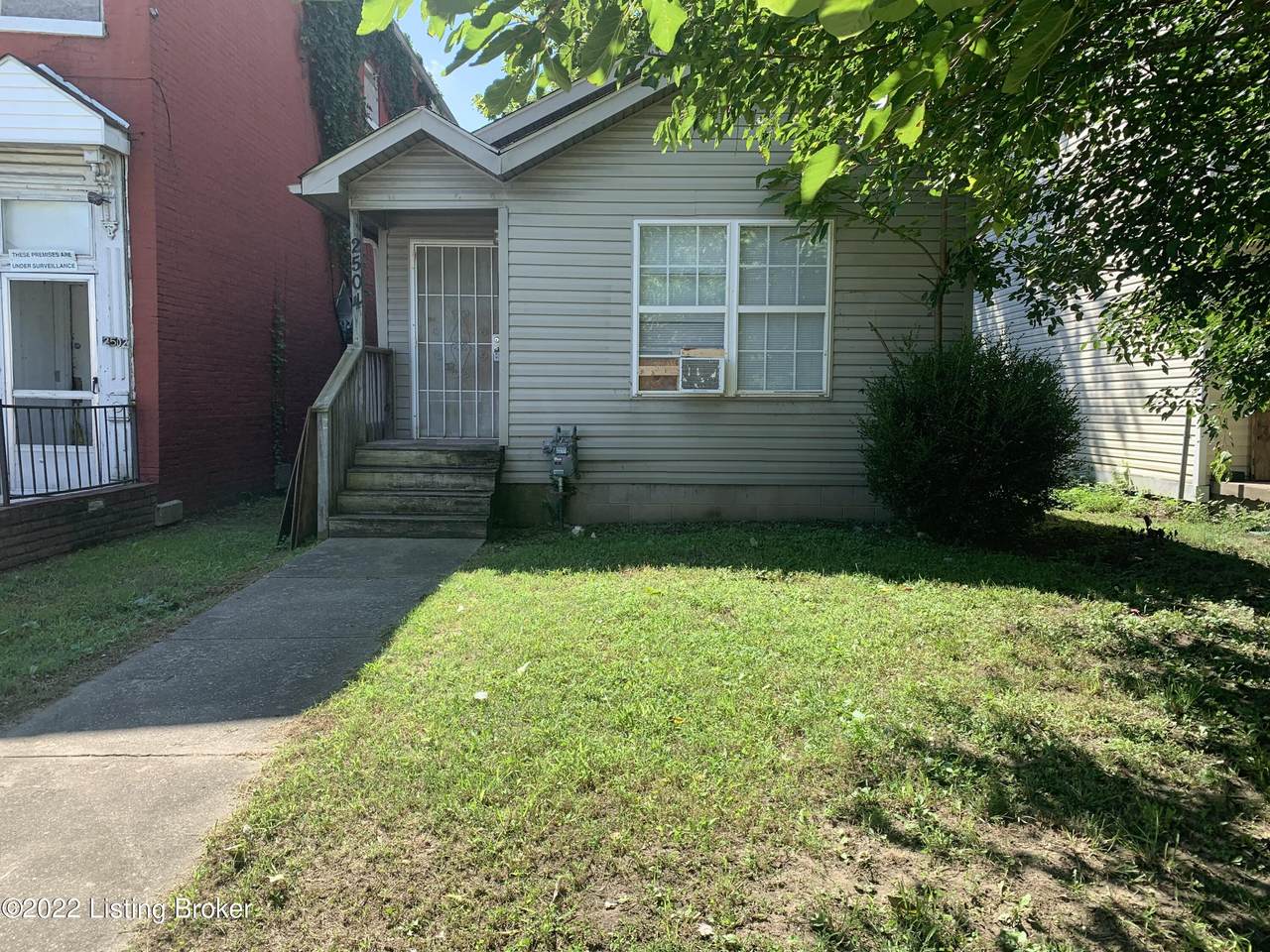 2504 Jefferson St - Photo 1
