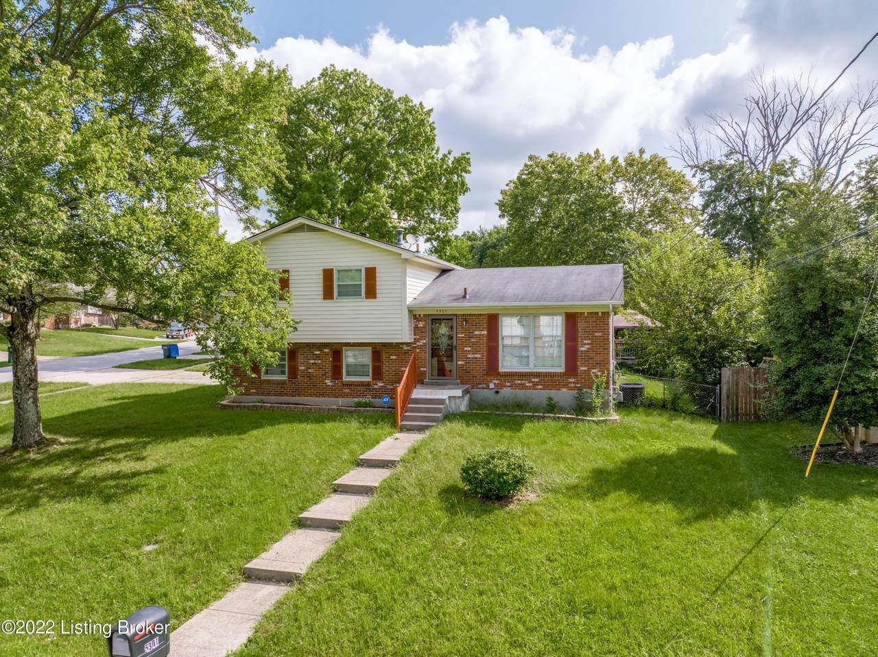 5301 Sprigwood Ln - Photo 1