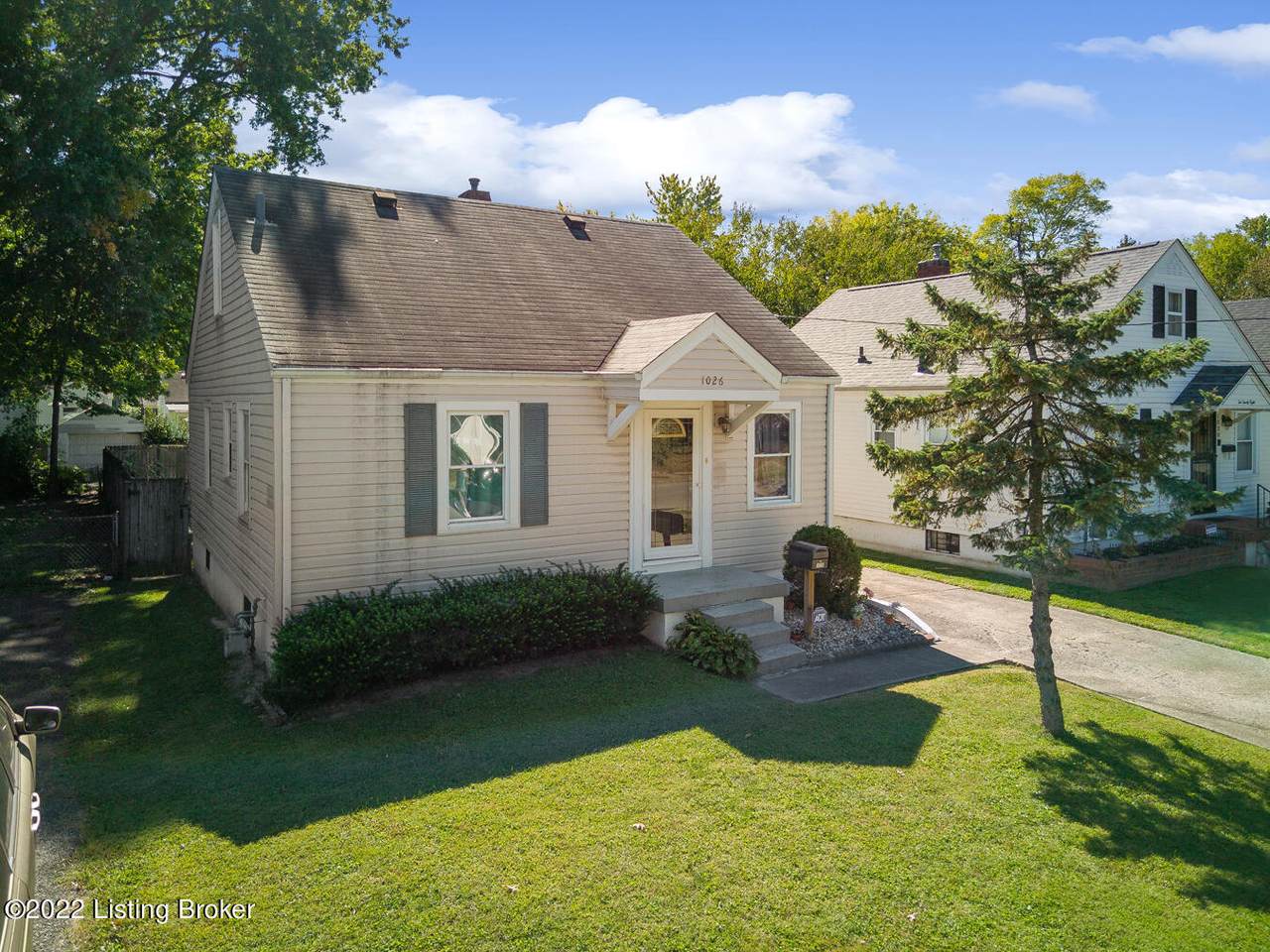 1026 Carlisle Ave - Photo 1