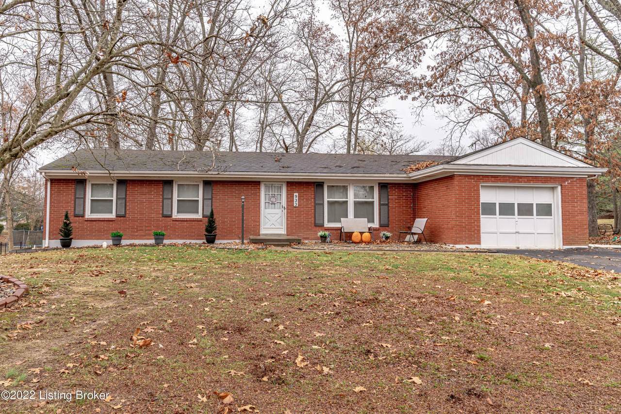 933 Lakeshore Pkwy - Photo 1