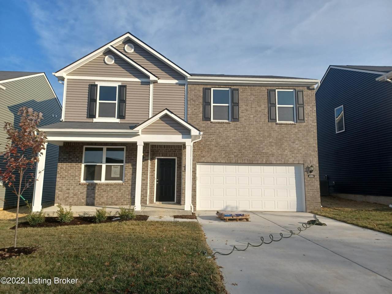 4395 Coppice Trail - Photo 1