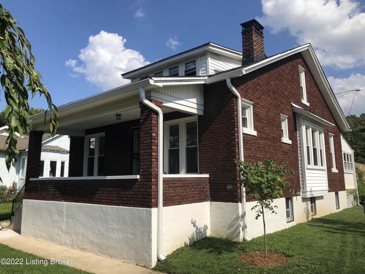1900 Maplewood Pl - Photo 1
