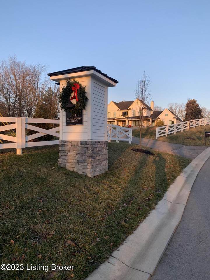 5502 Farmhouse Dr - Photo 1