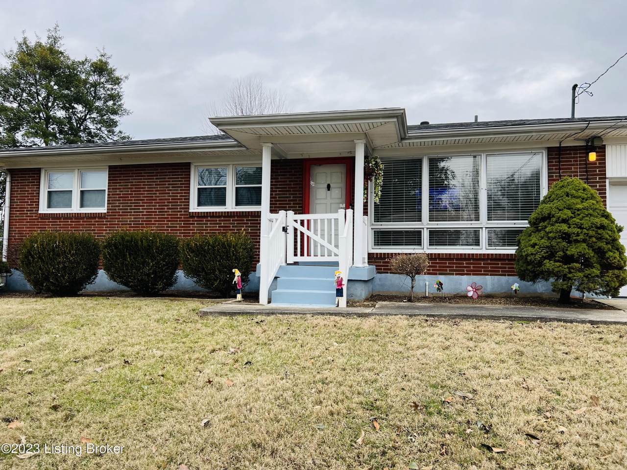 5611 Whispering Hills Blvd - Photo 1