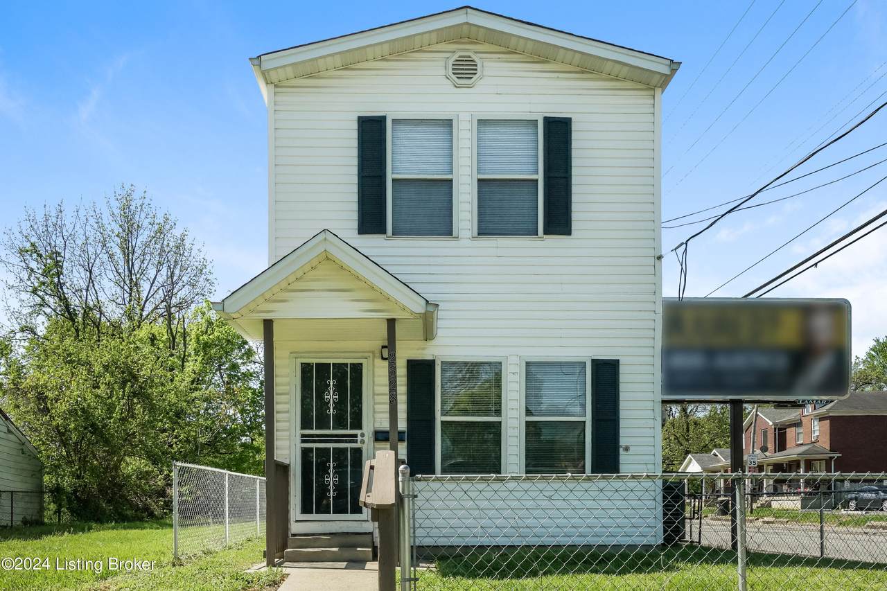 2528 Cedar St - Photo 1