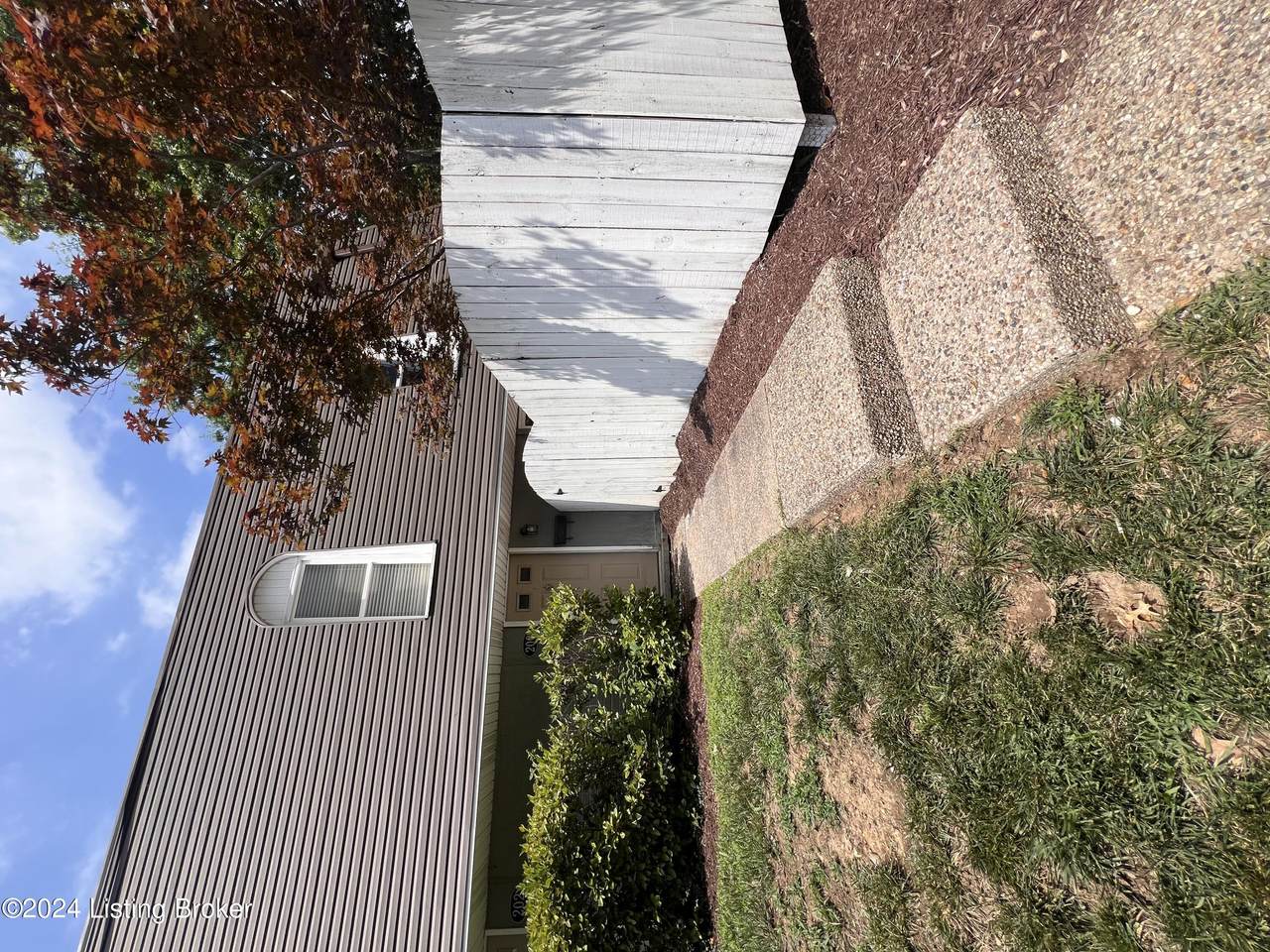 200 La Fontenay Ct - Photo 1