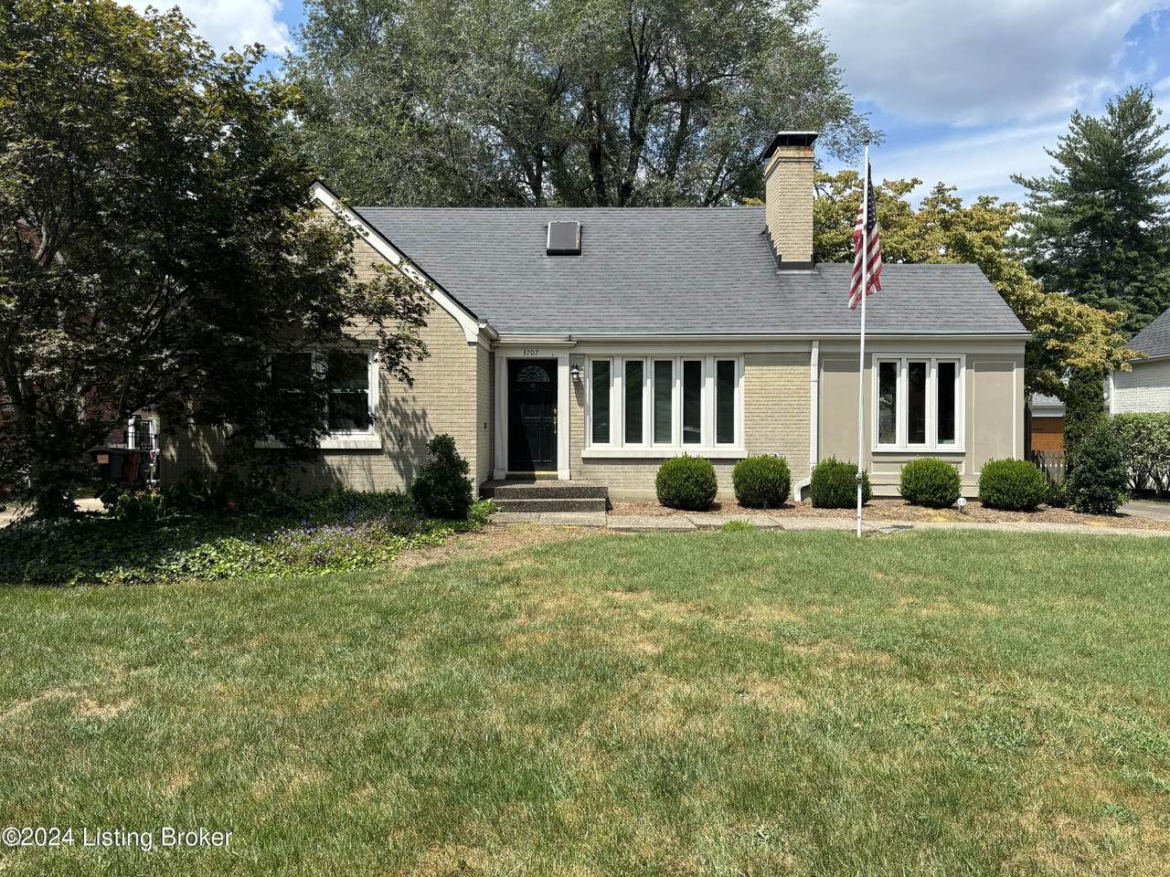 3707 Norbourne Blvd - Photo 1