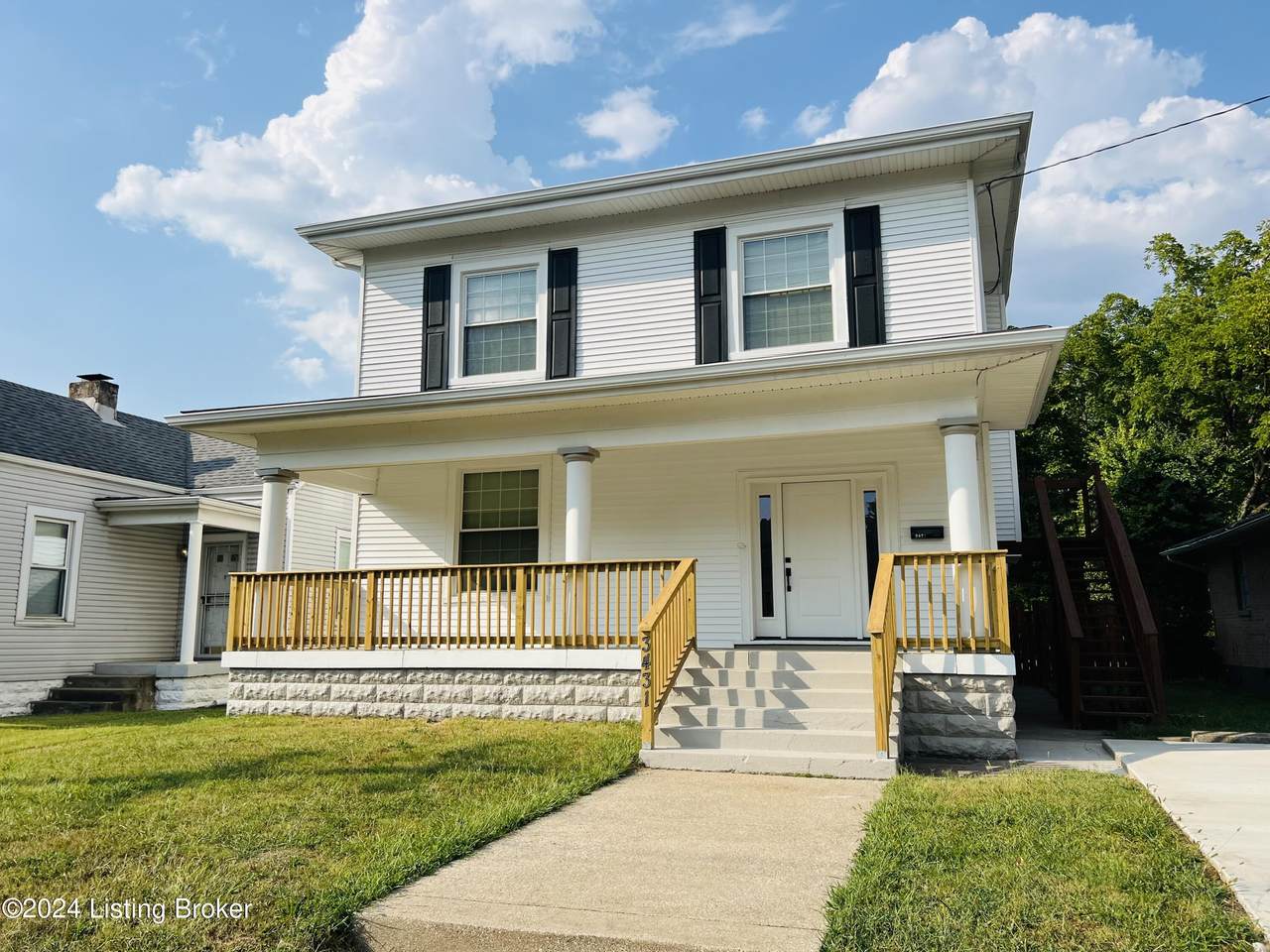 3431 Greenwood Ave - Photo 1