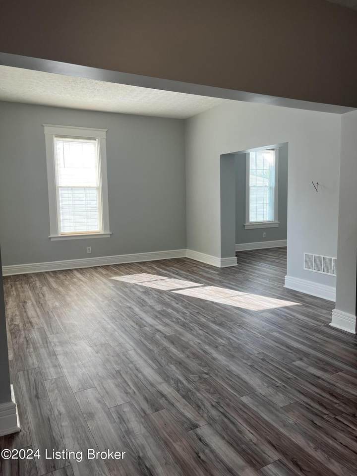 https://bt-photos.global.ssl.fastly.net/louisville/1280_boomver_1_1670284-2.jpg