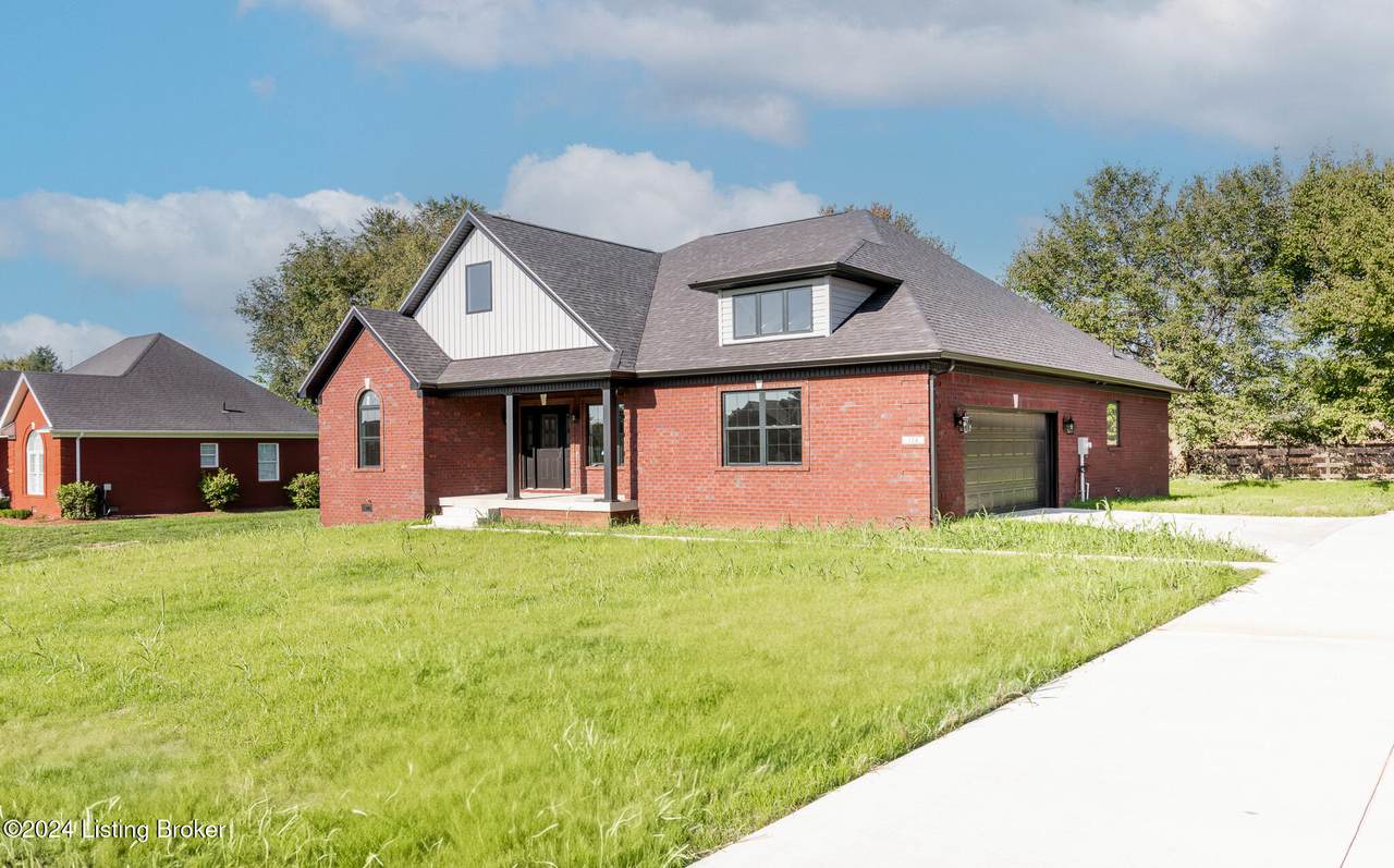 134 Castleton Dr - Photo 1