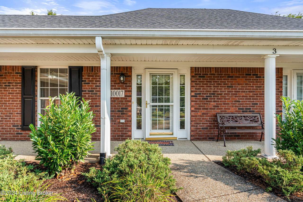 10017 Chenoweth Vista Way - Photo 1