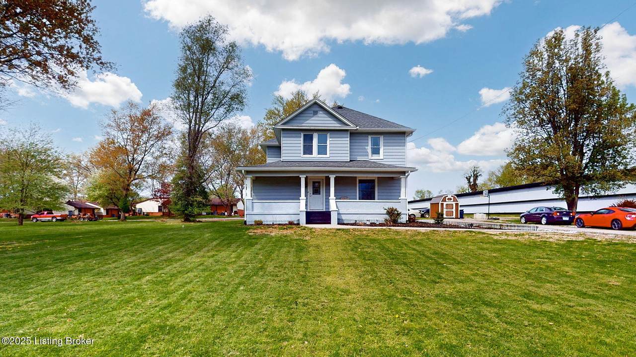 702 11th St - Photo 1