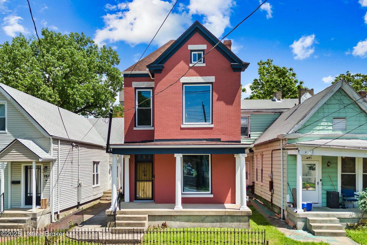 753 Shelby St - Photo 1