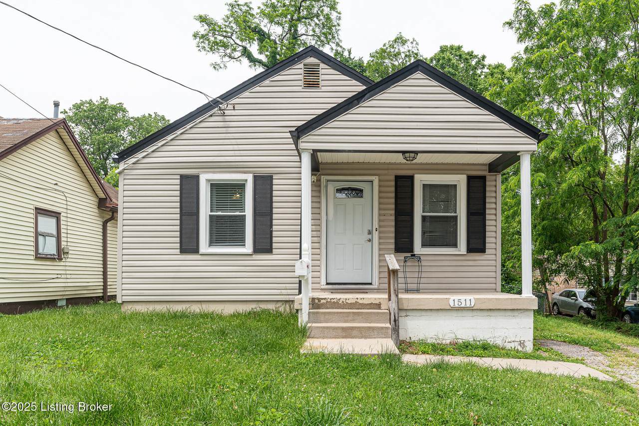 1511 Haskin Ave - Photo 1