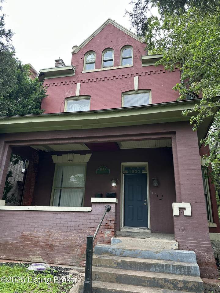 1633 4th St - Photo 1