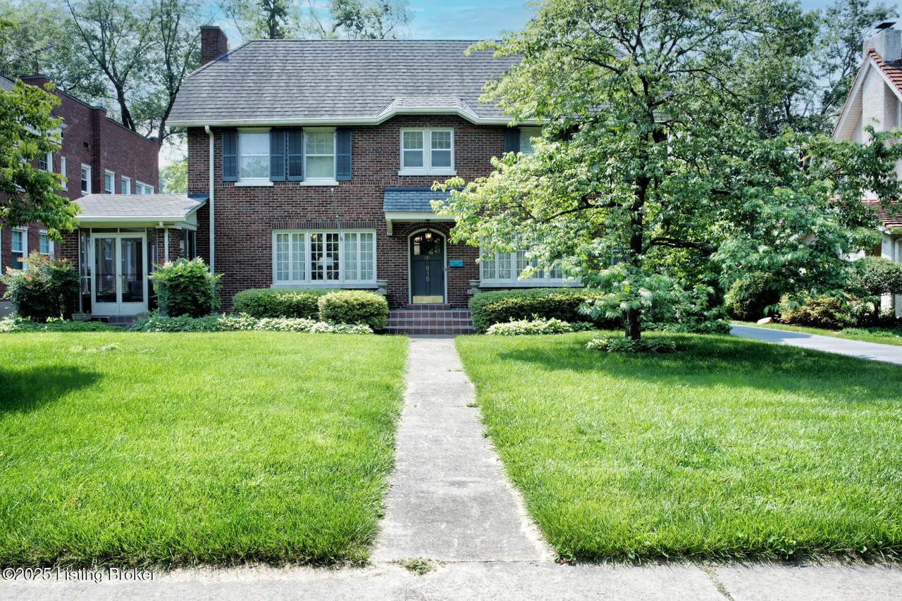 916 Audubon Pkwy - Photo 1