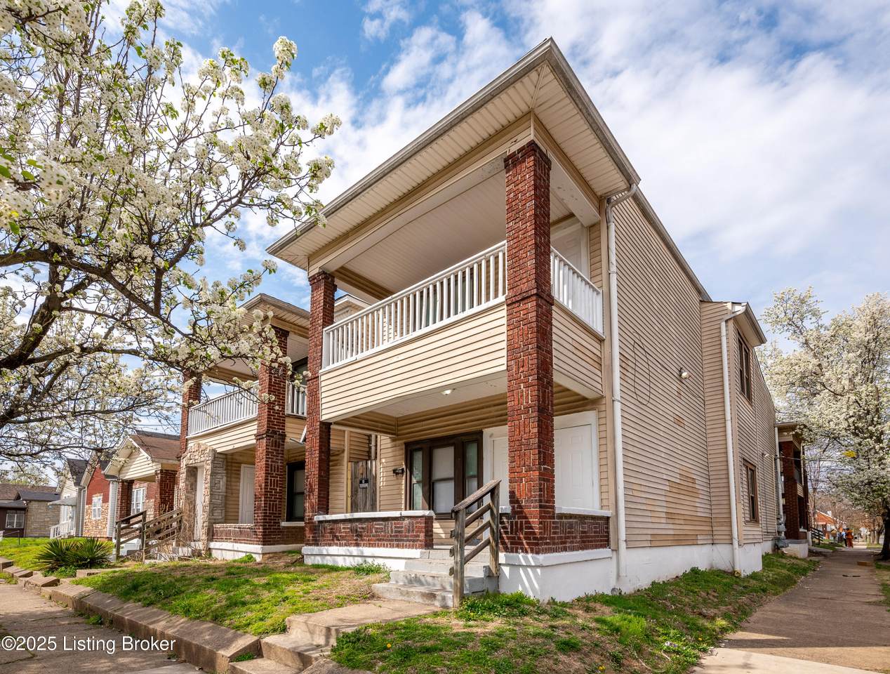1701 Hale Ave - Photo 1