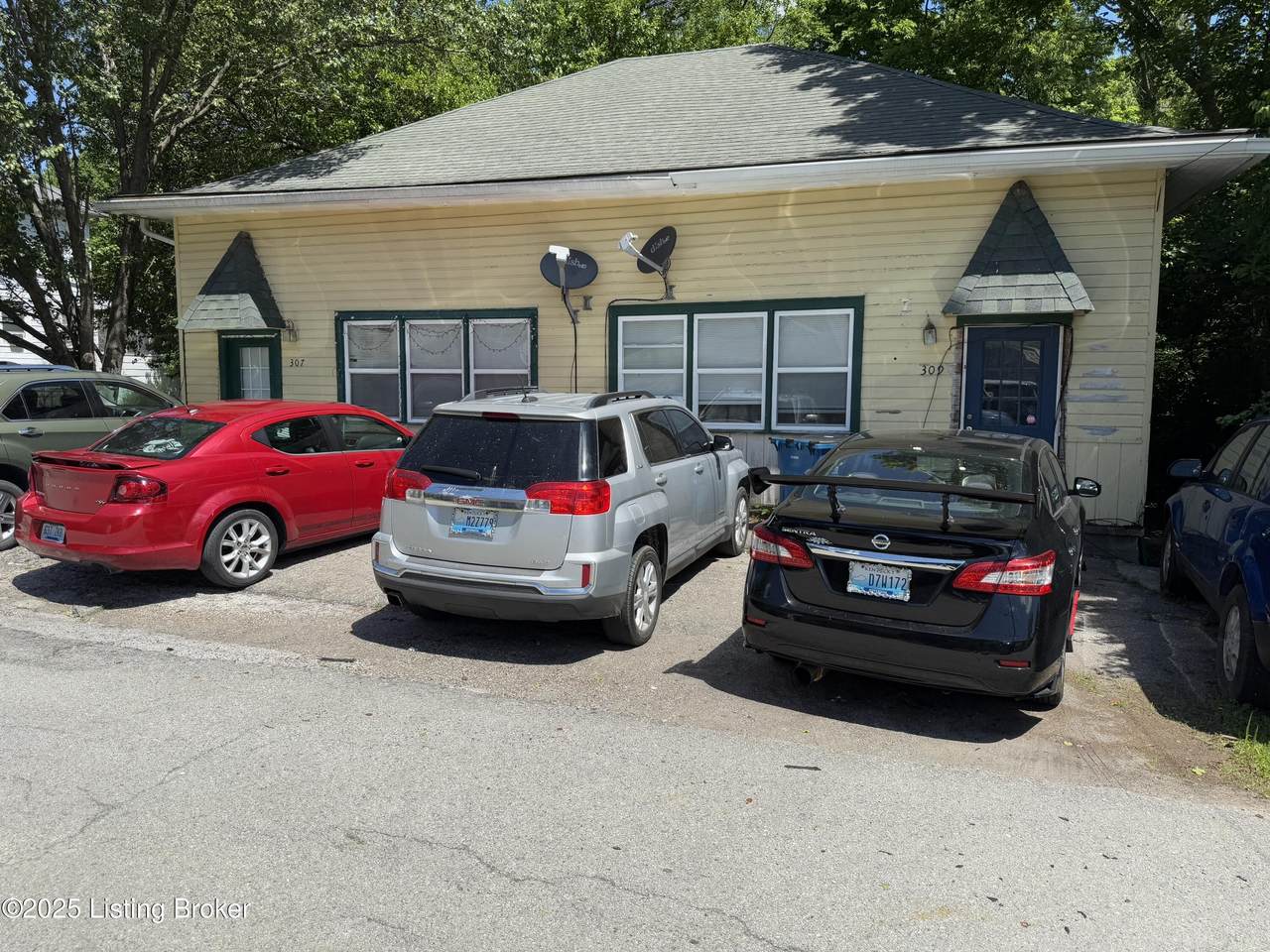 307 309 East Main St - Photo 1