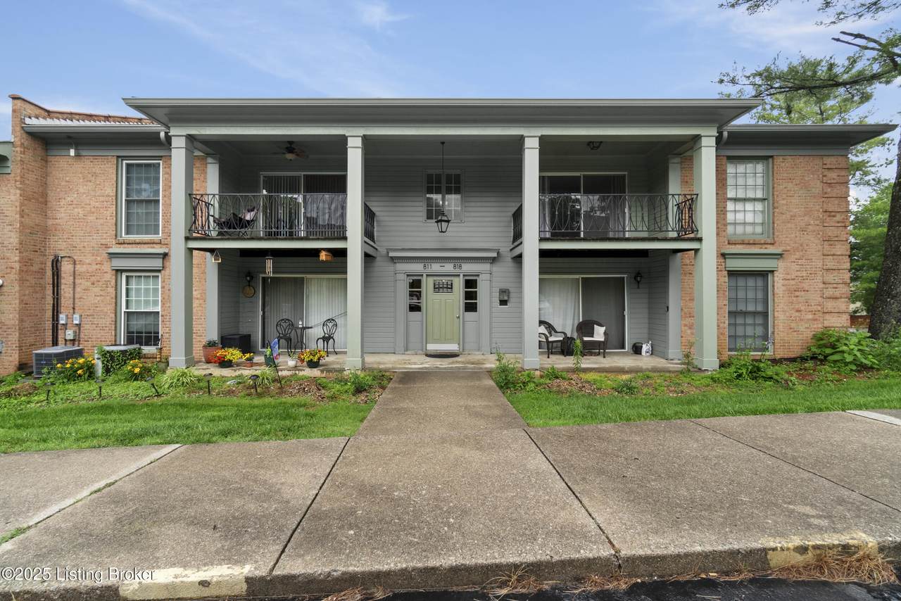 818 Highwood Dr - Photo 1