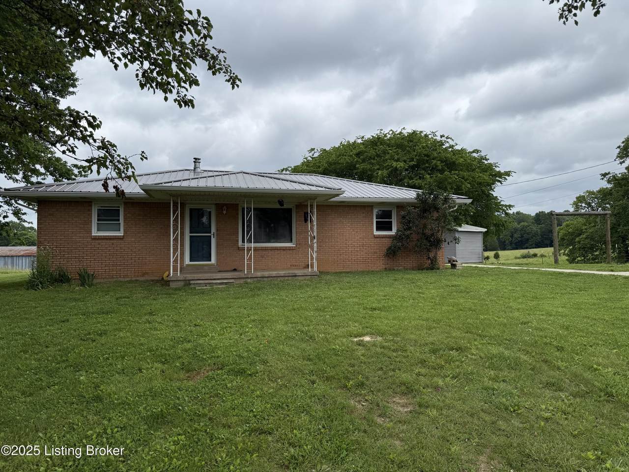 5868 Duff Rd - Photo 1
