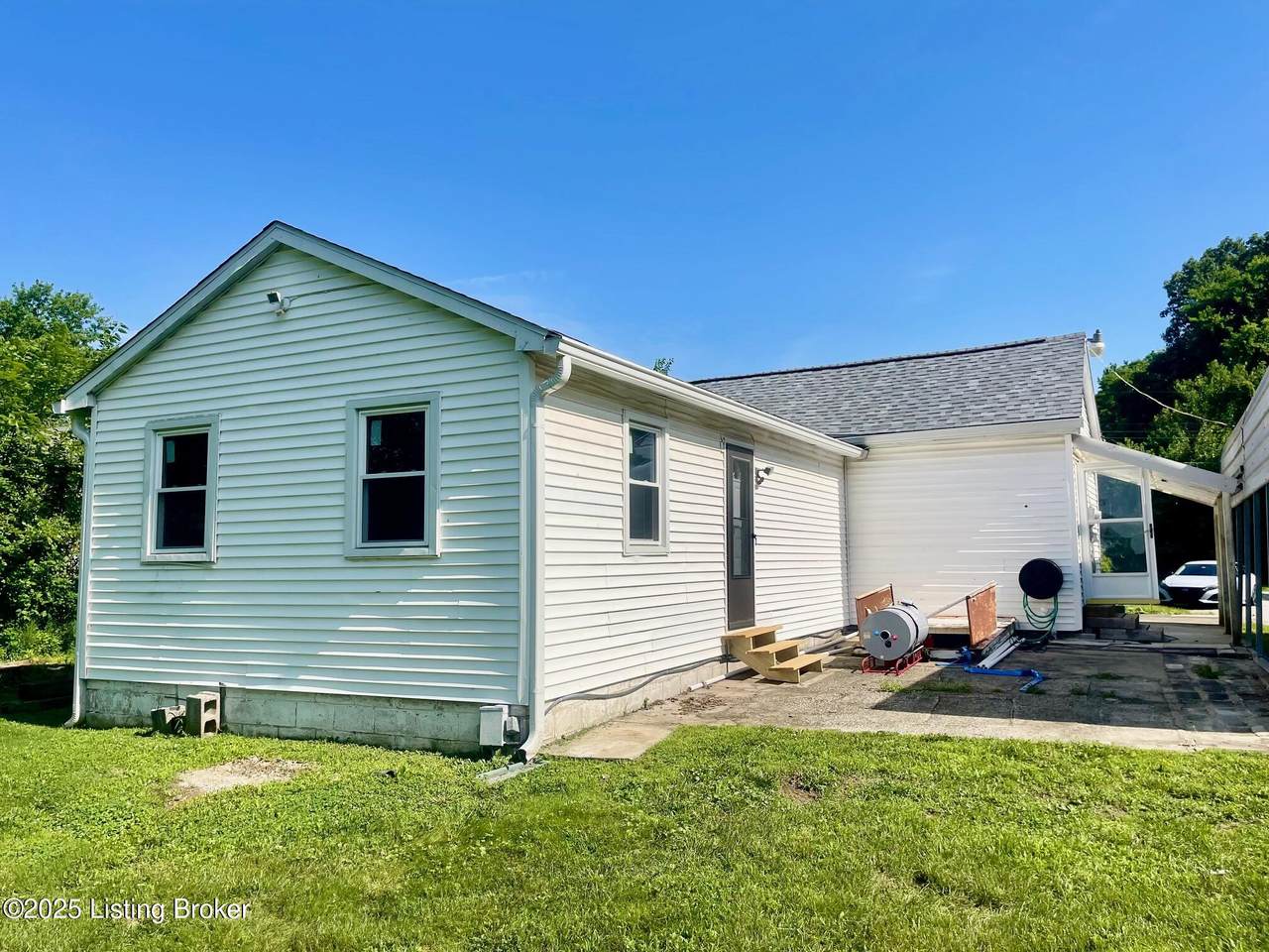 4305 Reas Ln - Photo 1