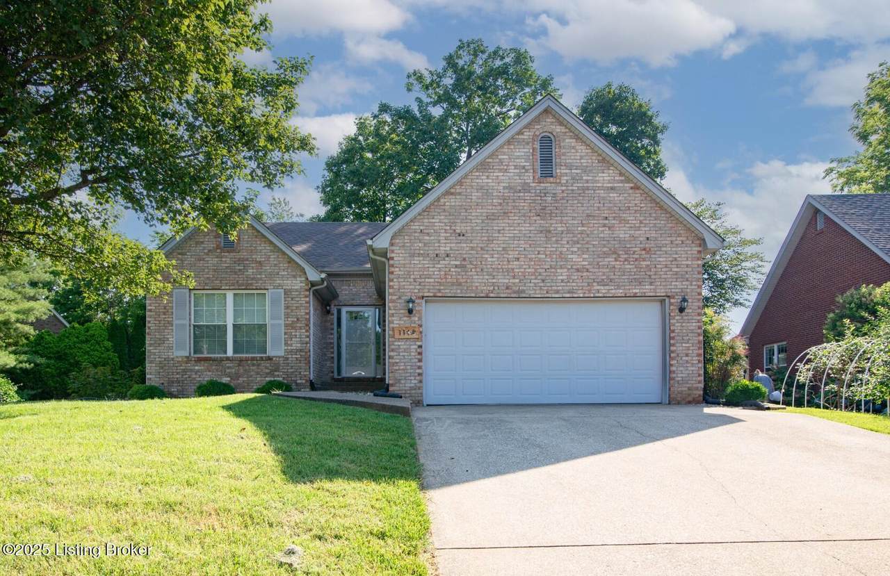 1144 Oak St - Photo 1