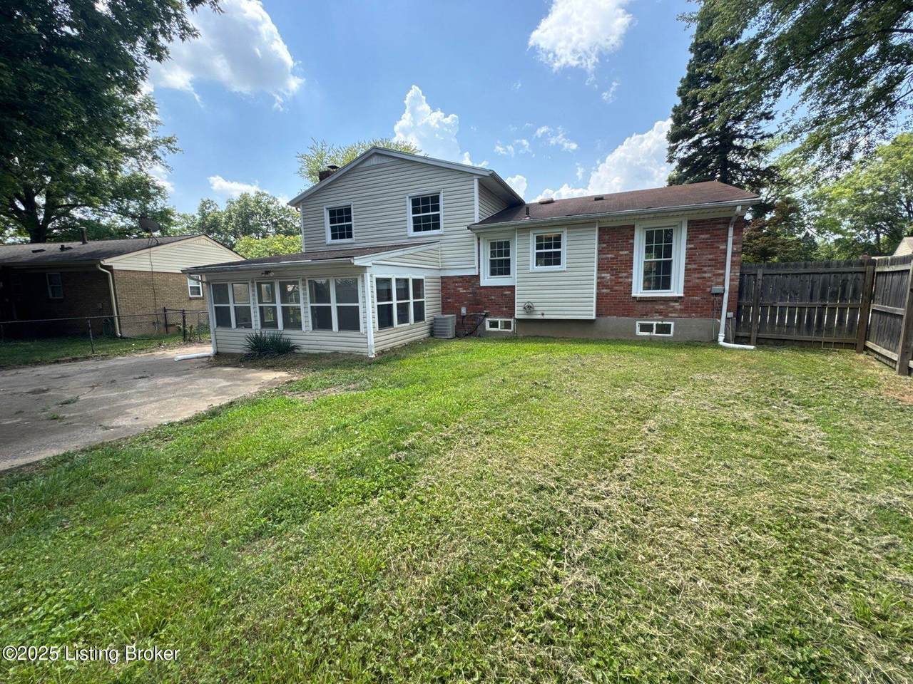 2907 Melrose Dr - Photo 1