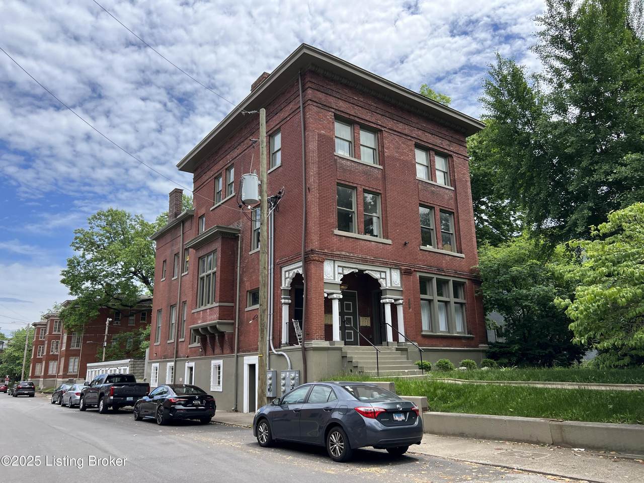 1337 4th St - Photo 1