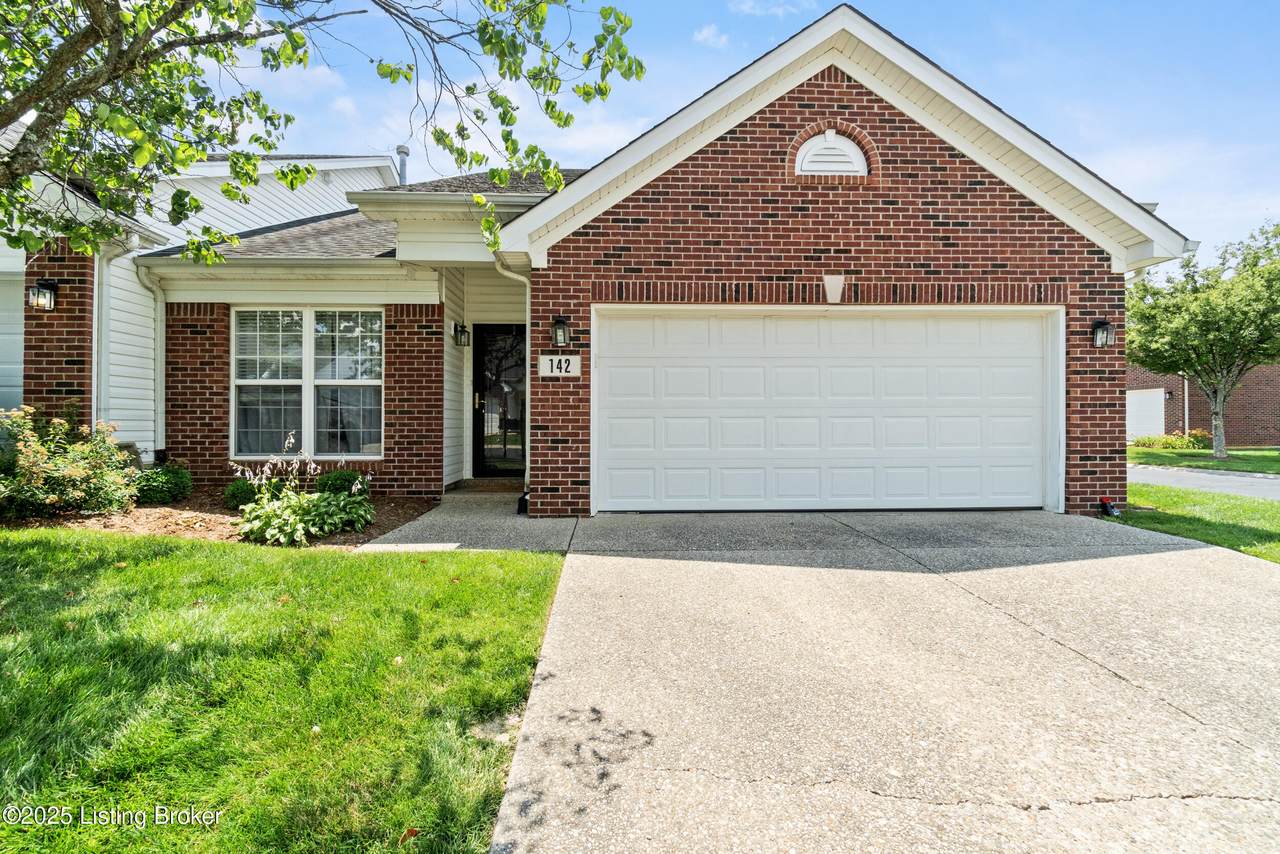 142 Charlton Wynde Dr - Photo 1