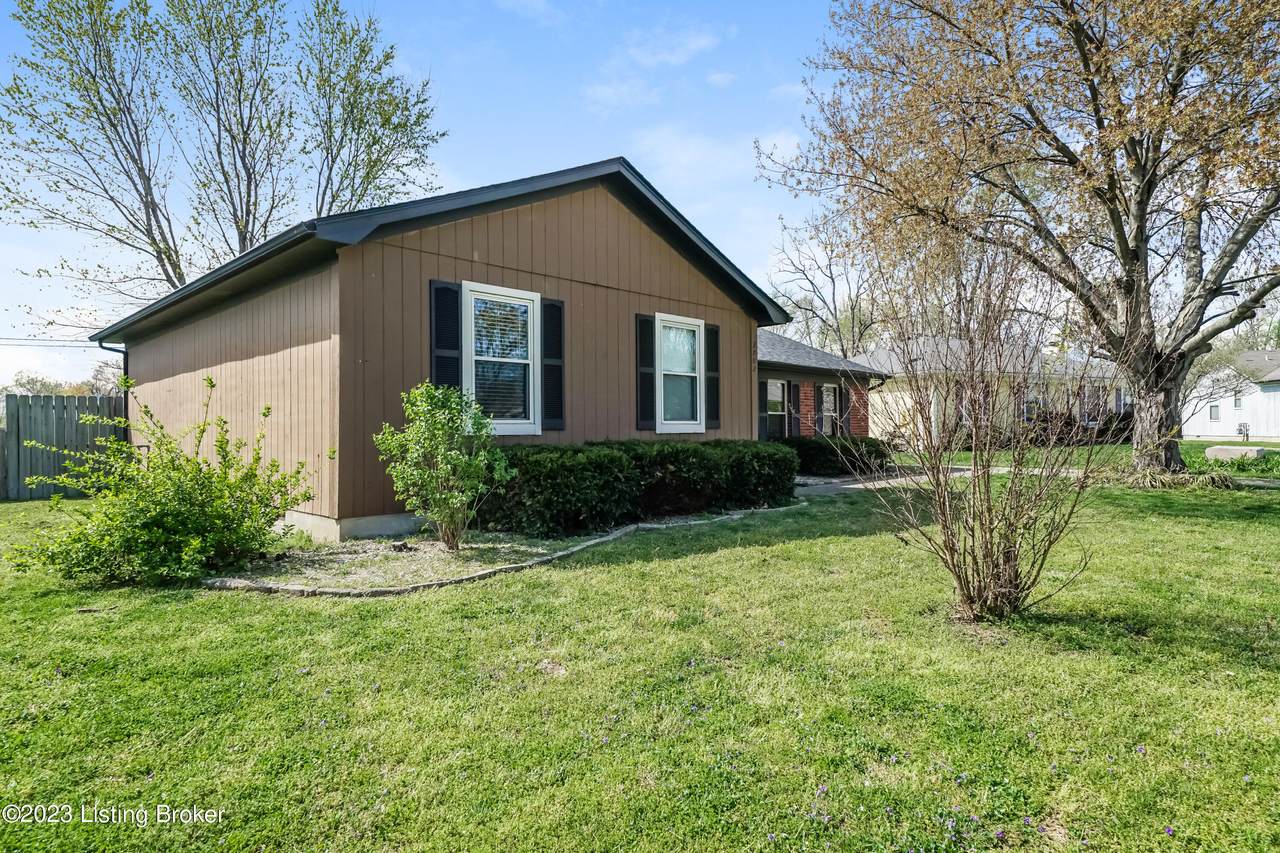 3702 Bartlett Ct - Photo 1