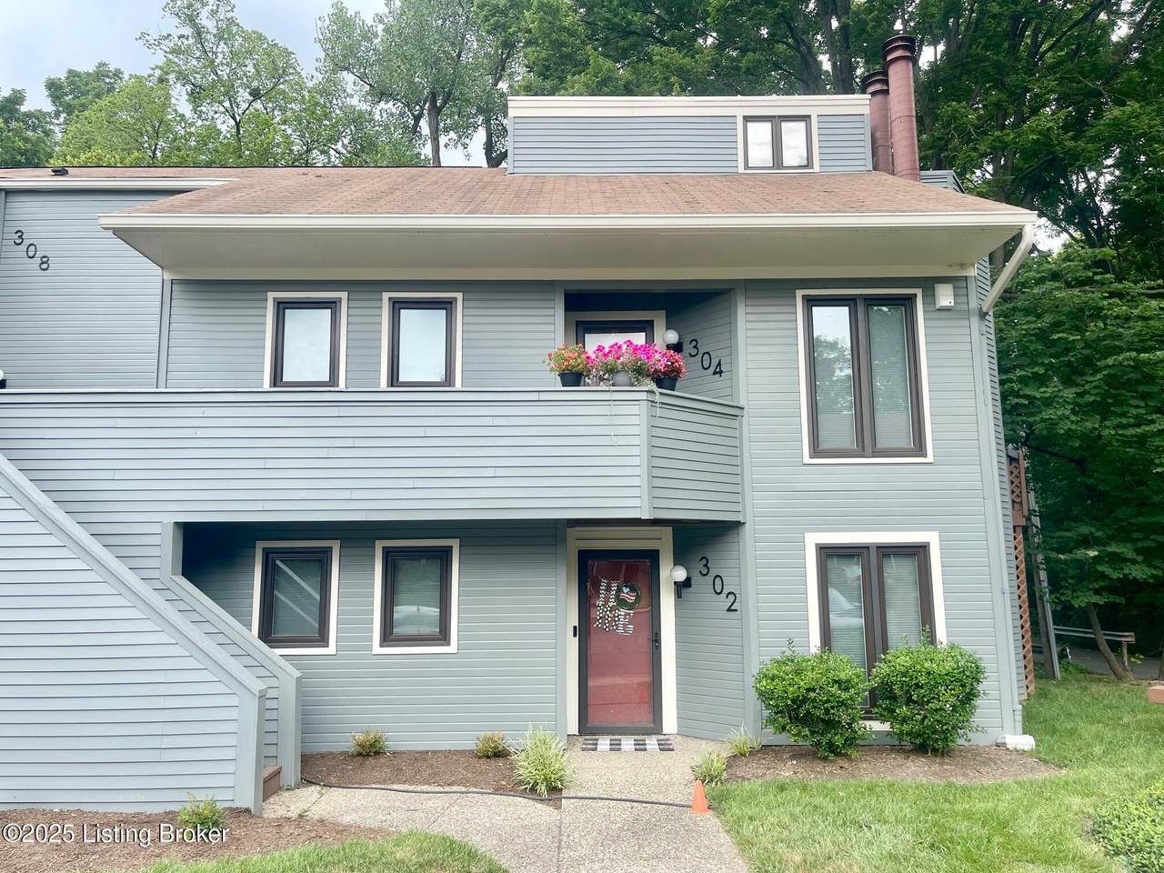 302 Crescent Spring Dr - Photo 1