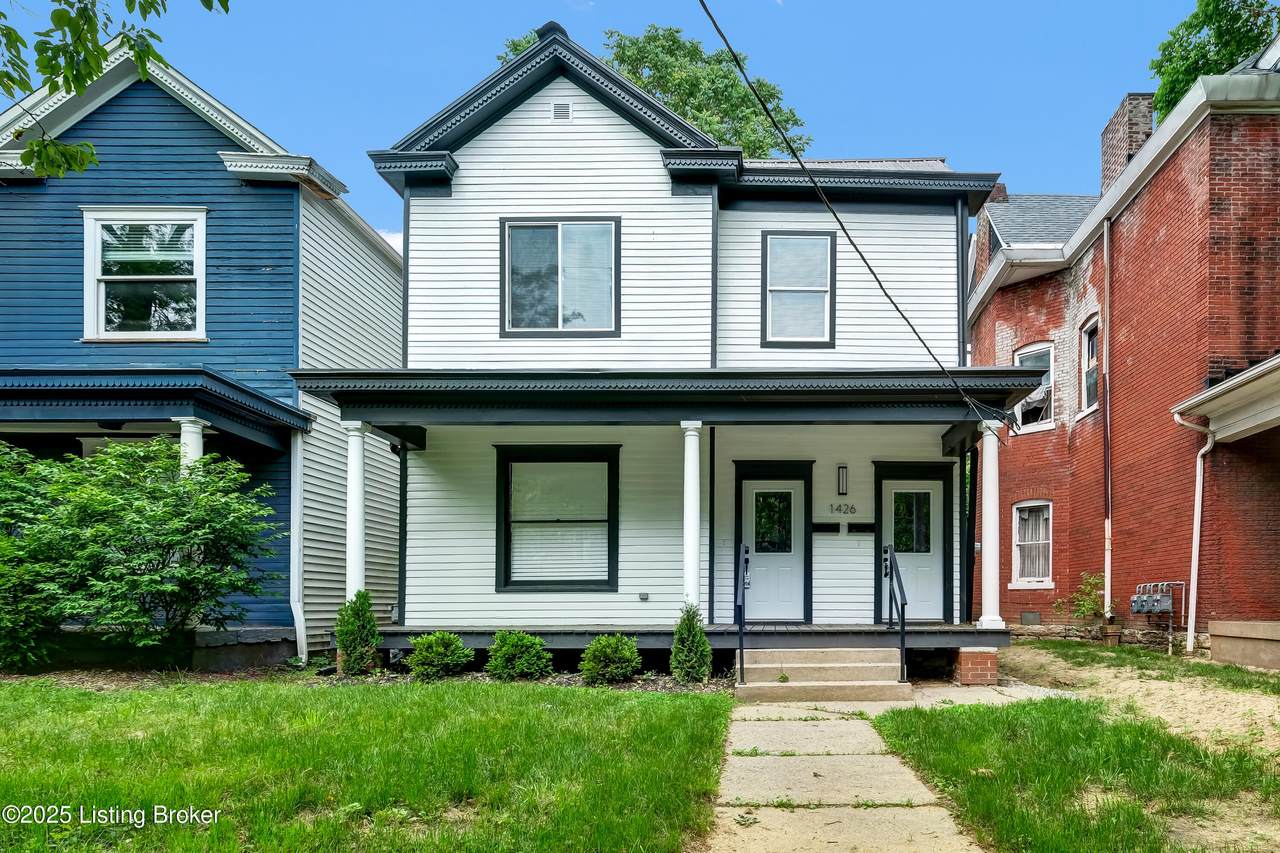 1426 Brook St - Photo 1