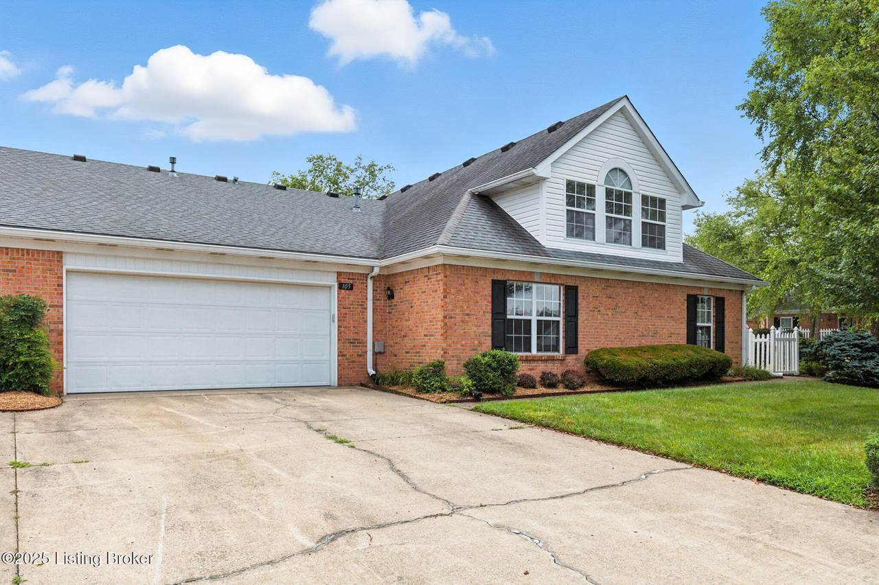 105 Azalea Ct - Photo 1
