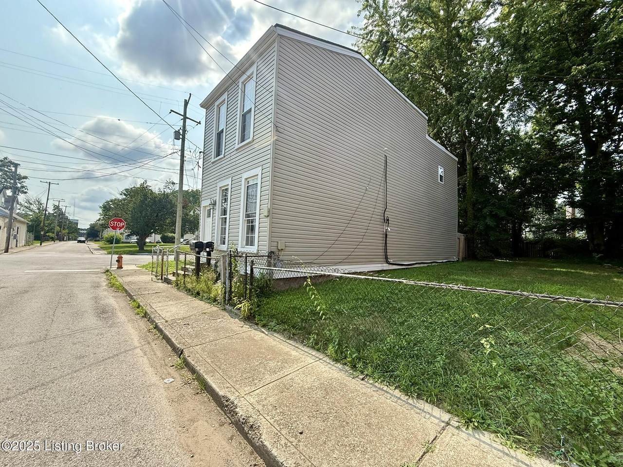https://bt-photos.global.ssl.fastly.net/louisville/1280_boomver_1_1693989-2.jpg