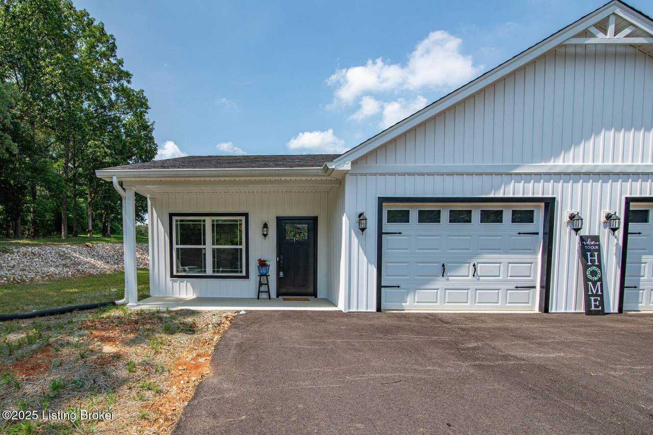 293 Piping Rock Rd - Photo 1