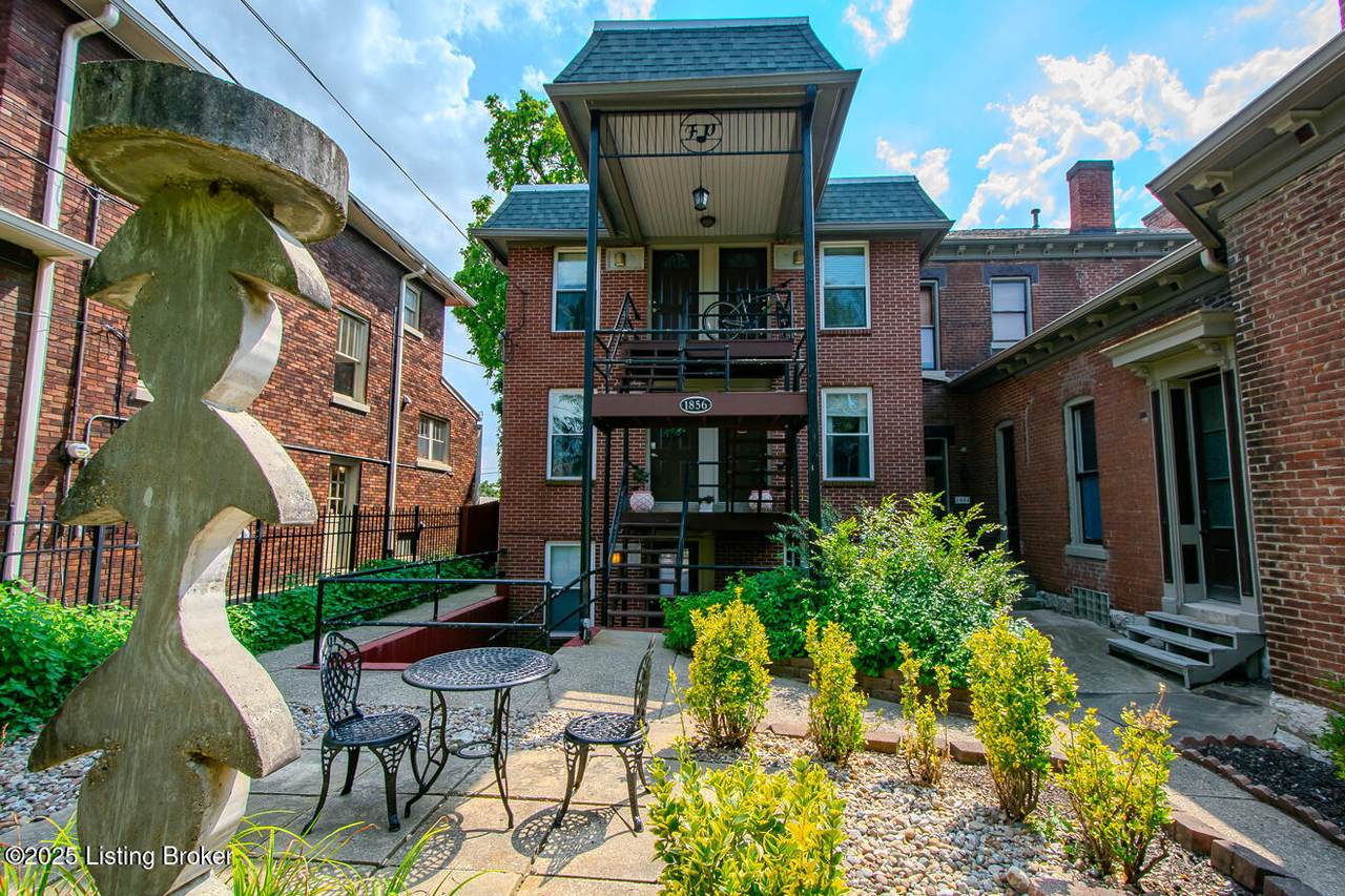 https://bt-photos.global.ssl.fastly.net/louisville/1280_boomver_1_1694380-2.jpg