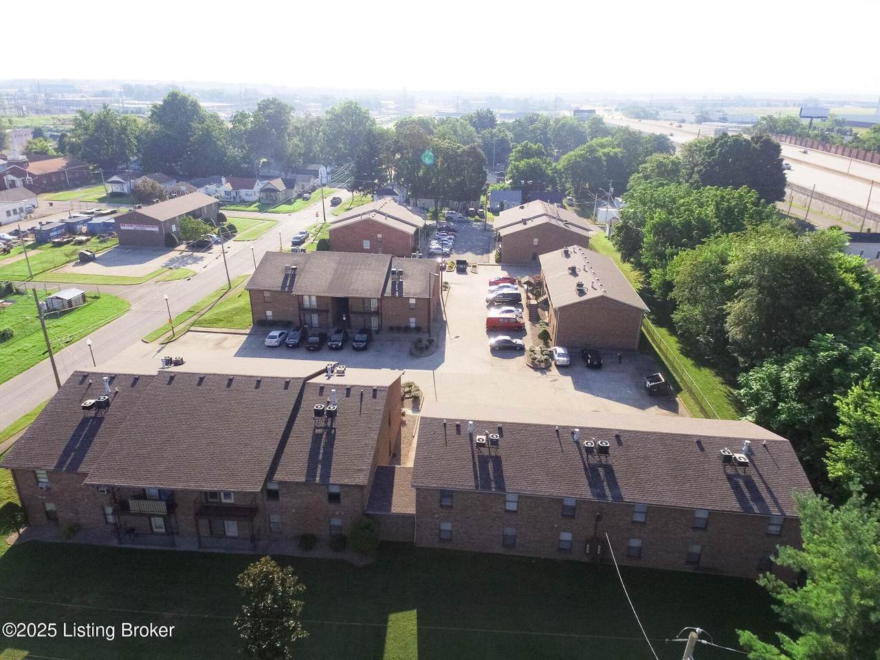 108 Florence Ave - Photo 1