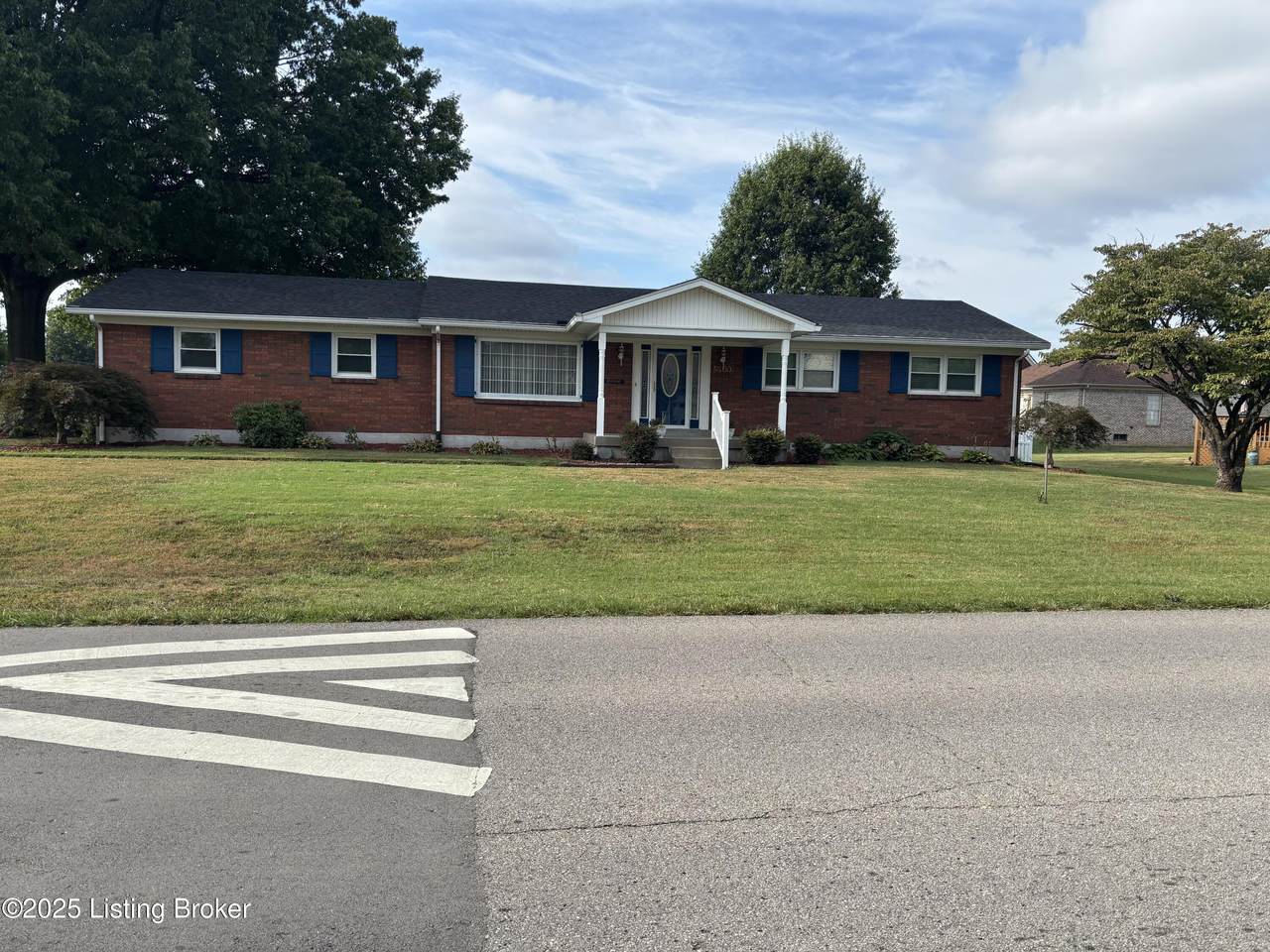 5400 Galaxie Dr - Photo 1