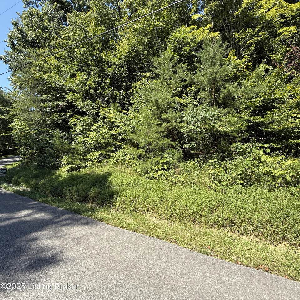 677 Lake Shore Dr - Photo 1