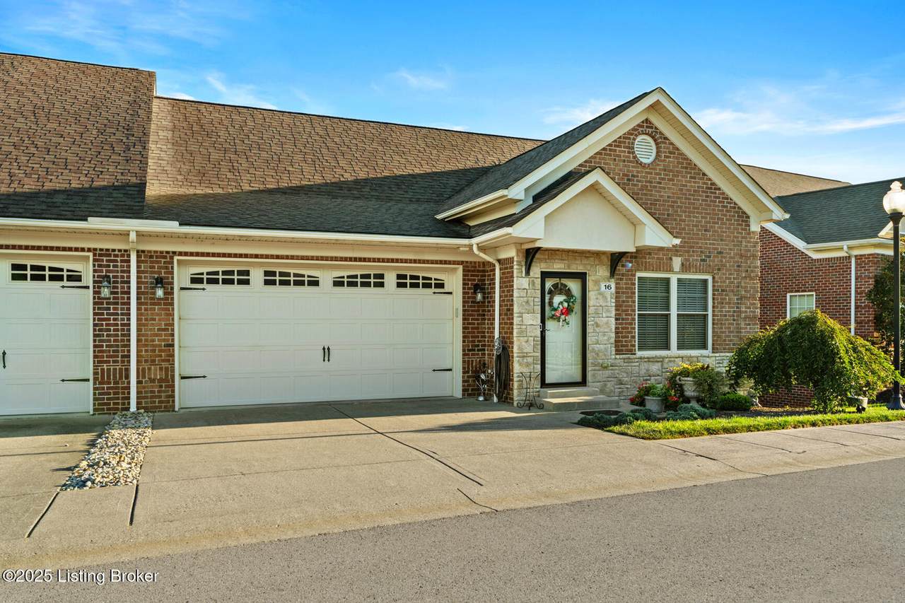 16 Pheasant Glen Dr - Photo 1