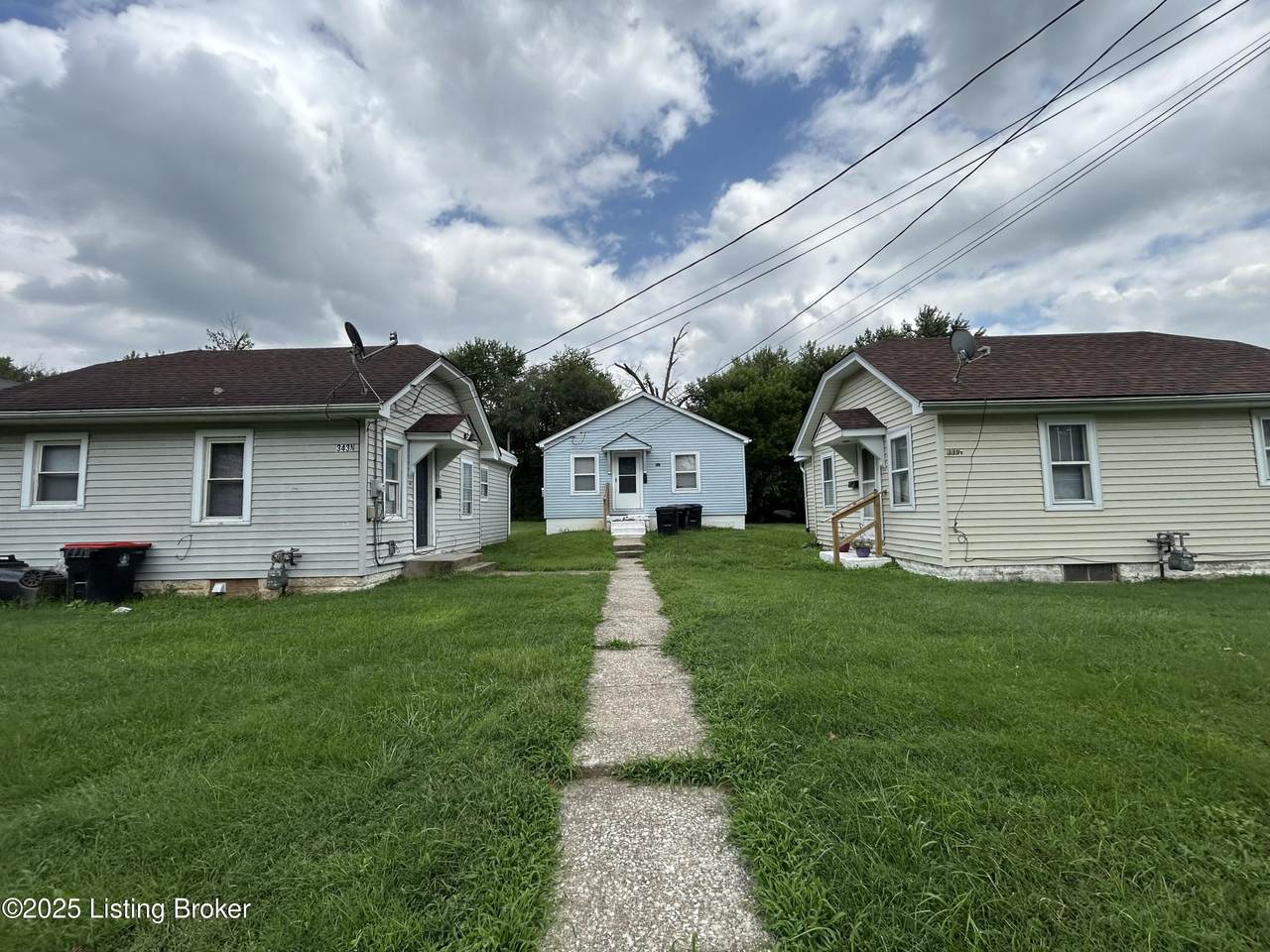 339 42nd St - Photo 1