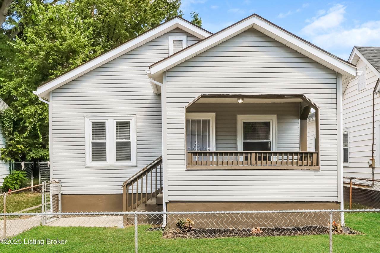 637 Lindell Ave - Photo 1