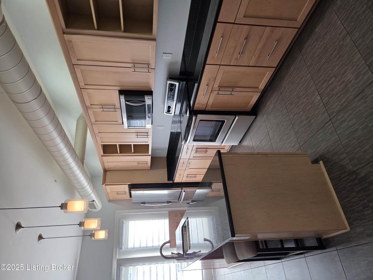 1216 Bardstown Rd - Photo 1