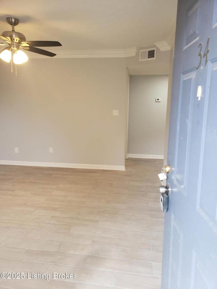 108 Florence Ave - Photo 1