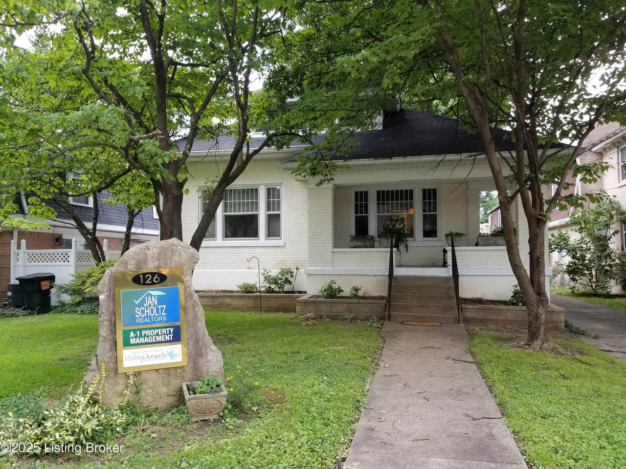 126 Sherrin Ave - Photo 1