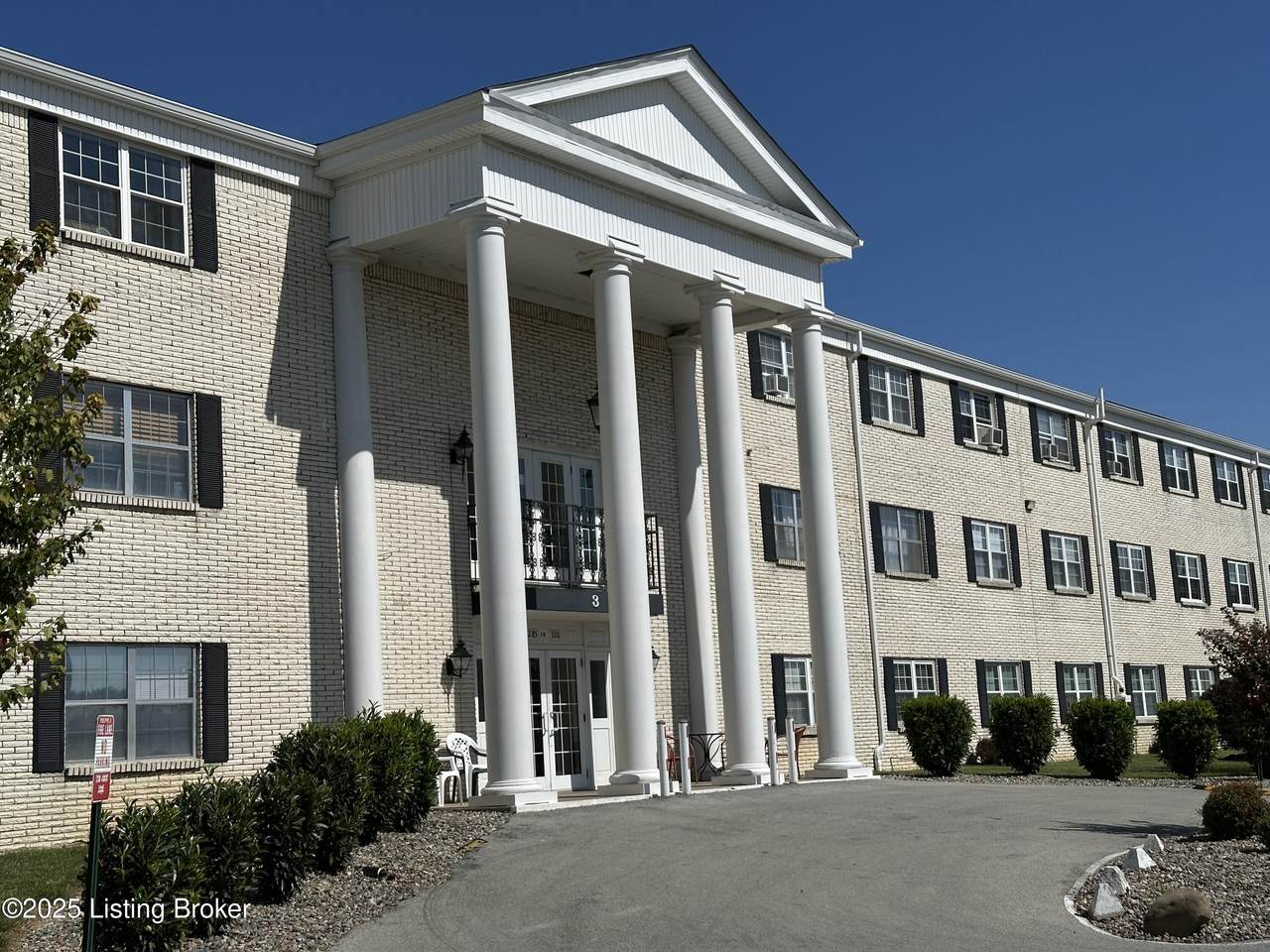 288 El Conquistador Pl - Photo 1