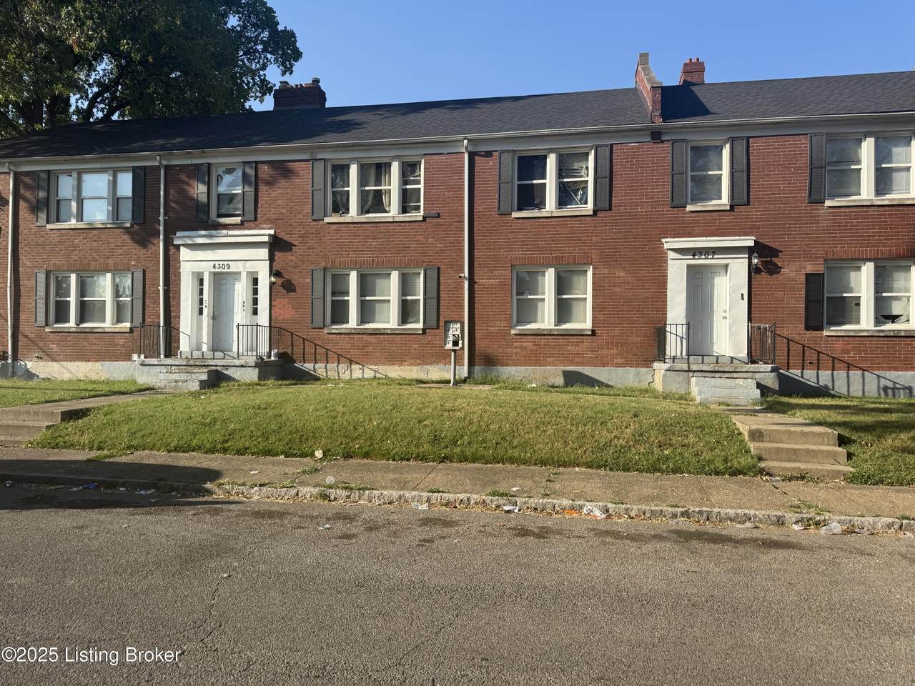 4307 Elliott Ave - Photo 1