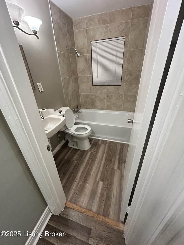 https://bt-photos.global.ssl.fastly.net/louisville/1280_boomver_1_1698438-2.jpg