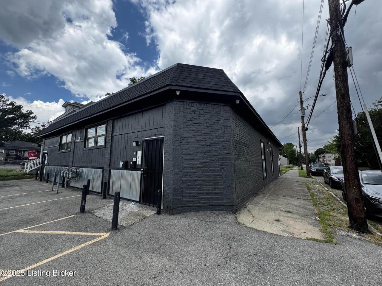 3801 River Park Dr - Photo 1