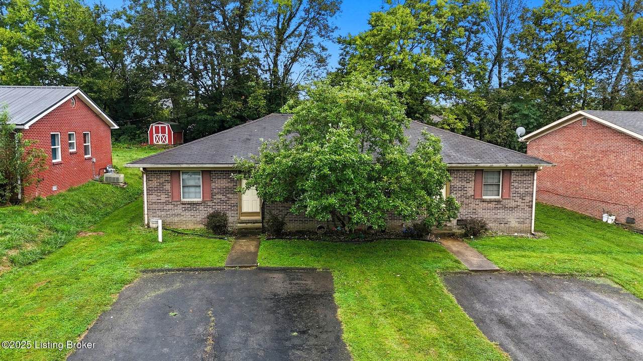 134-136 Cheryl Ln - Photo 1